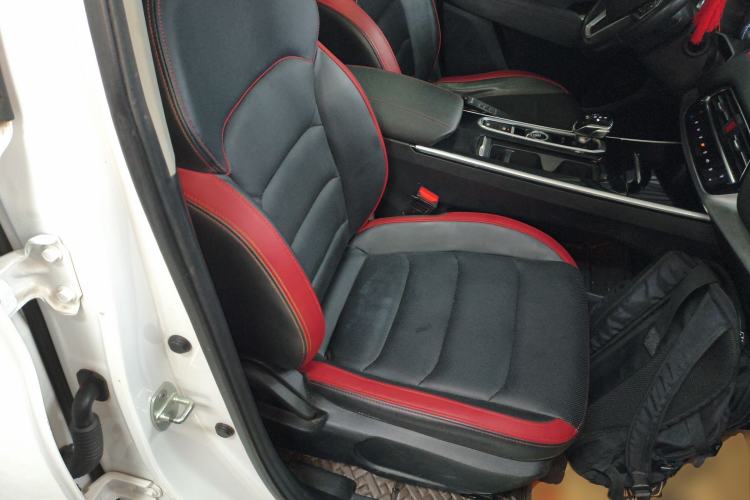 Used SOL X8 2021 300T DCT Luxury Smart Connect Edition 5 Seats Right Front Seat