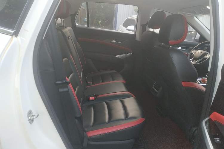 Used SOL X8 2021 300T DCT Panoramic Luxury Edition 5 Seats Right Rear Seat