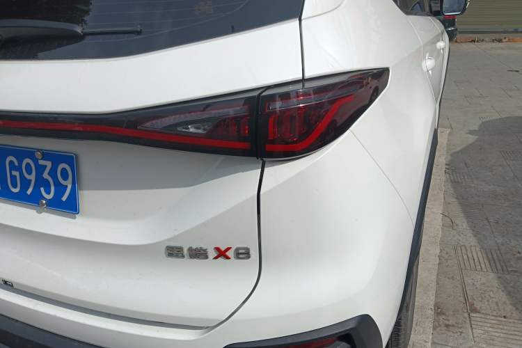 Used SOL X8 2021 300T DCT Leading Smart Connectivity Version 7 Seats Right Rear Taillight