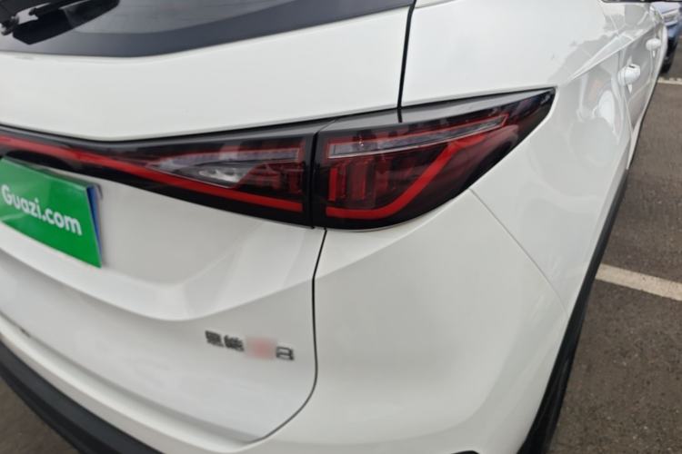 Used SOL X8 2021 300T DCT Luxury Smart Connect Edition 7 Seats Right Rear Taillight
