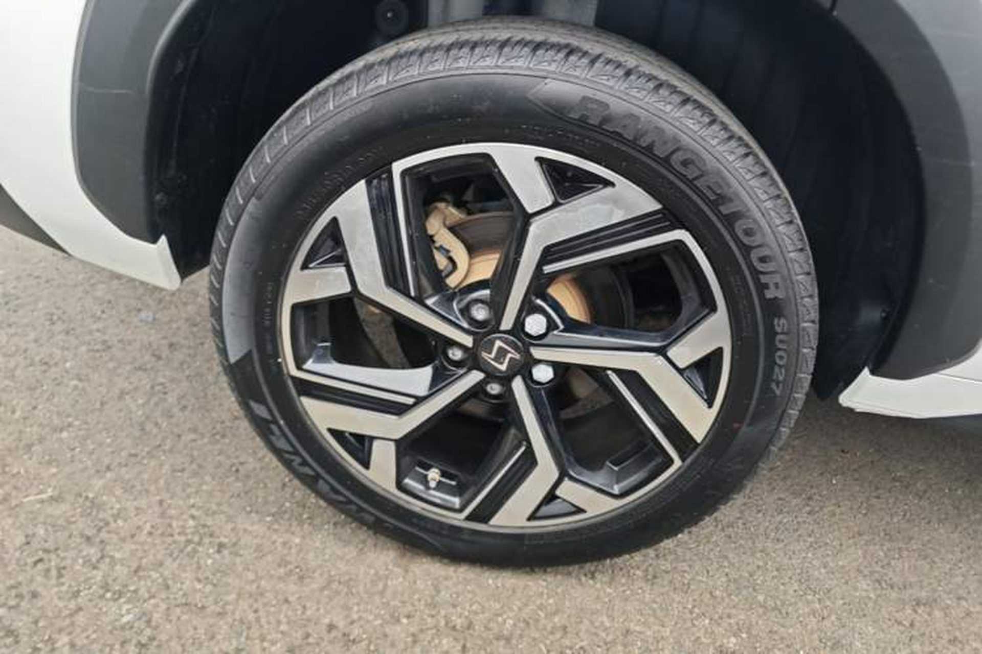 Used SOL X8 2021 300T DCT Luxury Smart Connect Edition 7 Seats Right Rear Wheel Hub