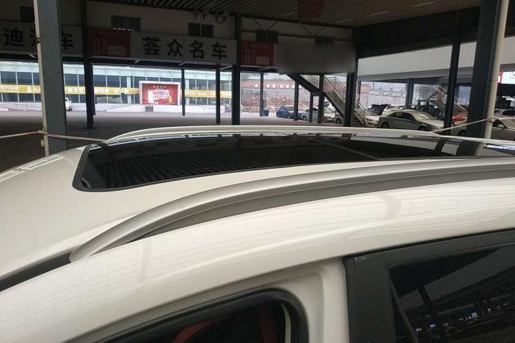 Used SOL X8 2021 300T DCT Leading Smart Connectivity Version 6 Seats Roof