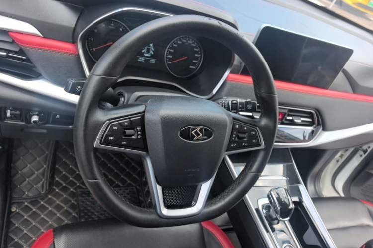 Used SOL X8 2021 300T DCT Luxury Smart Connect Edition 7 Seats Steering Wheel