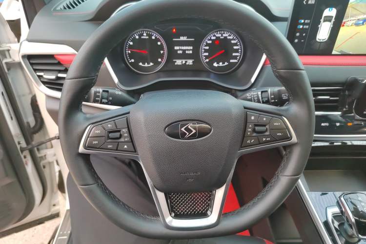 Used SOL X8 2021 300T DCT Prestige Smart Connect Edition 6 Seats Steering Wheel