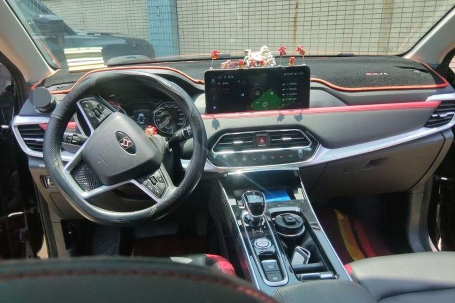 Used SOL X8 2022 Great Sage Edition 300T DCT Monkey King Model 7-Seater Center Console