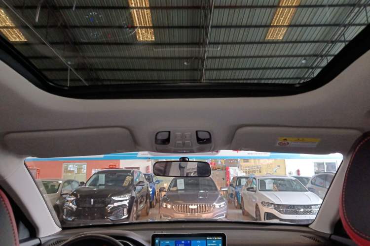 Used SOL X8 2022 Da Sheng Edition 300T DCT Xingzhe Model 7 Seats Headliner