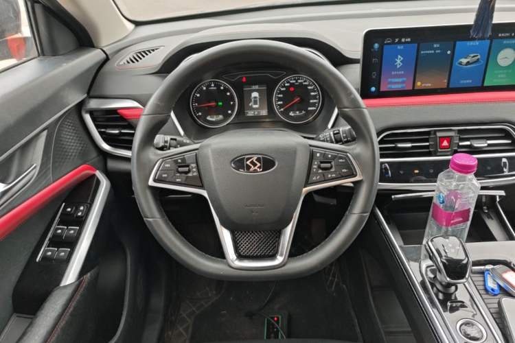 Used SOL X8 2022 Da Sheng Edition 300T DCT Xingzhe Model 7 Seats Steering Wheel