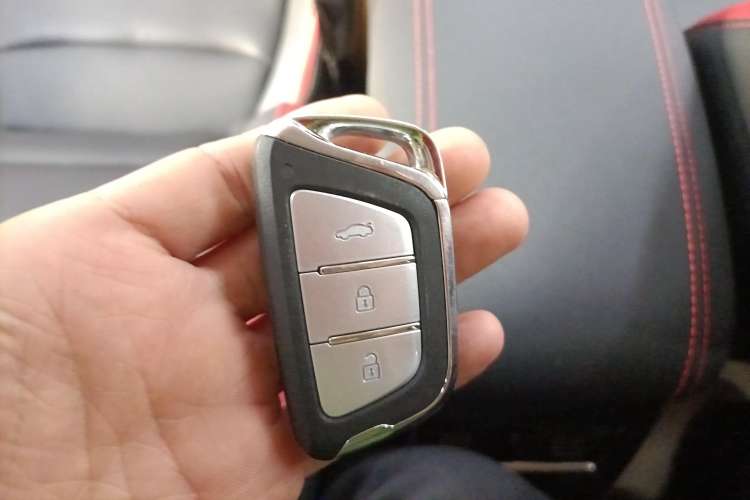 Used SOL X8 2022 Da Sheng Edition 300T DCT Xingzhe Model 7 Seats Vehicle Key