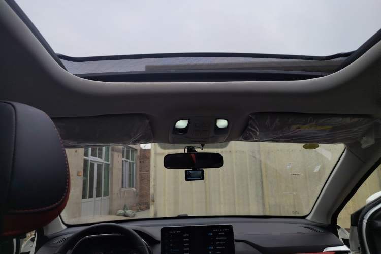 Used SOL X8 2022 Da Sheng Edition 300T DCT Xingzhe Model 7 Seats Headliner