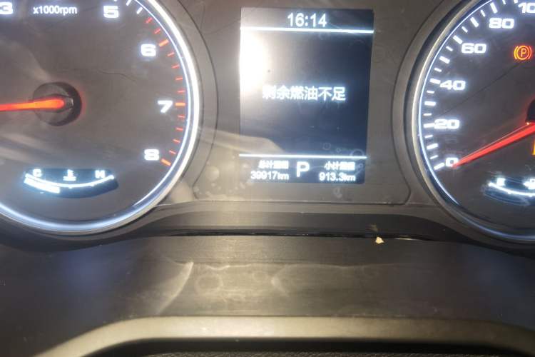 Used SOL X8 2022 Da Sheng Edition 300T DCT Xingzhe Model 7 Seats Odometer Close Up