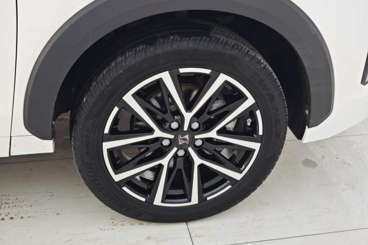 Used SOL X8 PLUS 2023 1.5 TGDI DCT Smart Edition 7-Seater Exterior 7