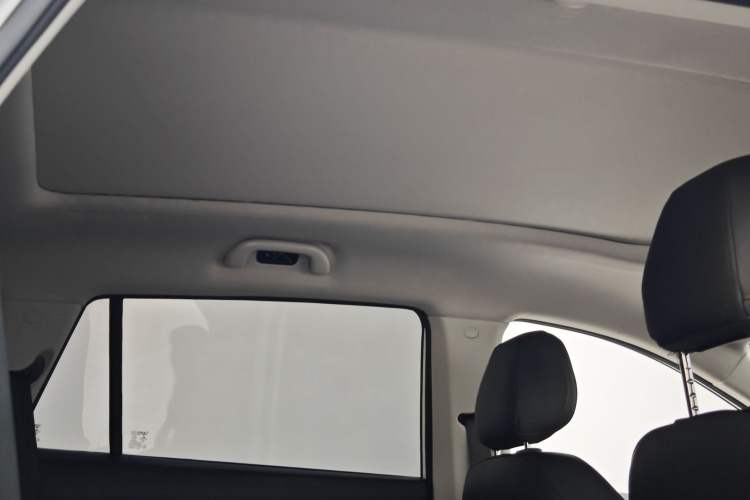 Used SOL X8 PLUS 2023 1.5 TGDI DCT Smart Edition 7-Seater Interior 14