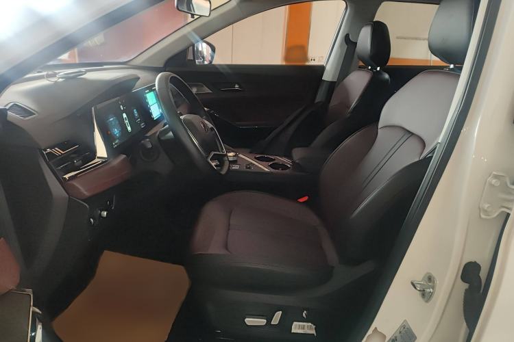 Used SOL X8 PLUS 2023 1.5 TGDI DCT Smart Edition 7-Seater Left Front Seat