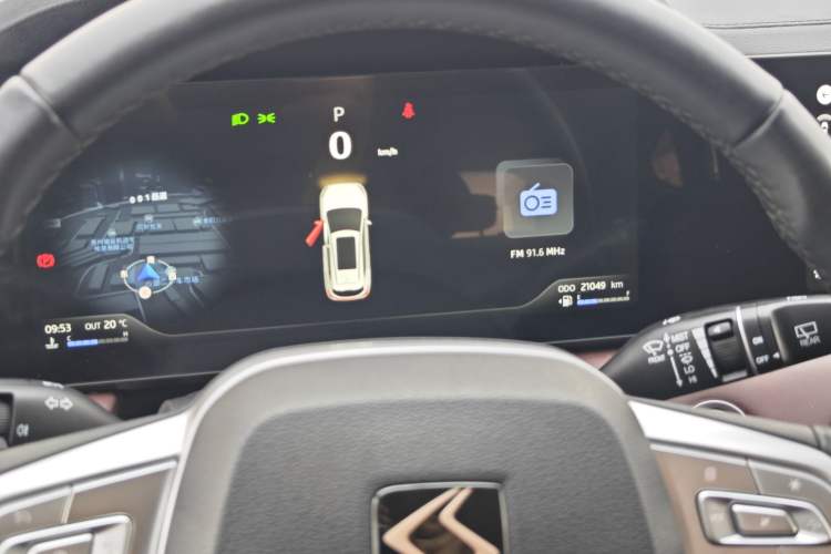 Used SOL X8 PLUS 2023 1.5 TGDI DCT Smart Edition 7-Seater Odometer Close Up
