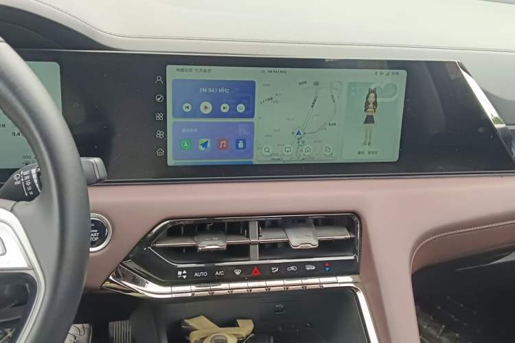 Used SOL X8 PLUS 2023 1.5 TGDI DCT Smart Edition 7-Seater Audio And AC Panel