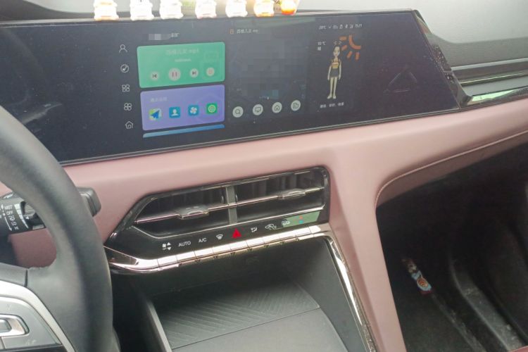 Used SOL X8 PLUS 2023 1.5 TGDI DCT Smart Edition 7-Seater Audio And AC Panel