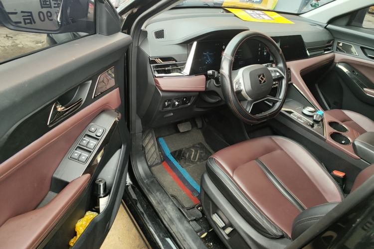 Used SOL X8 PLUS 2023 1.5 TGDI DCT Smart Edition 7-Seater Driver Seat