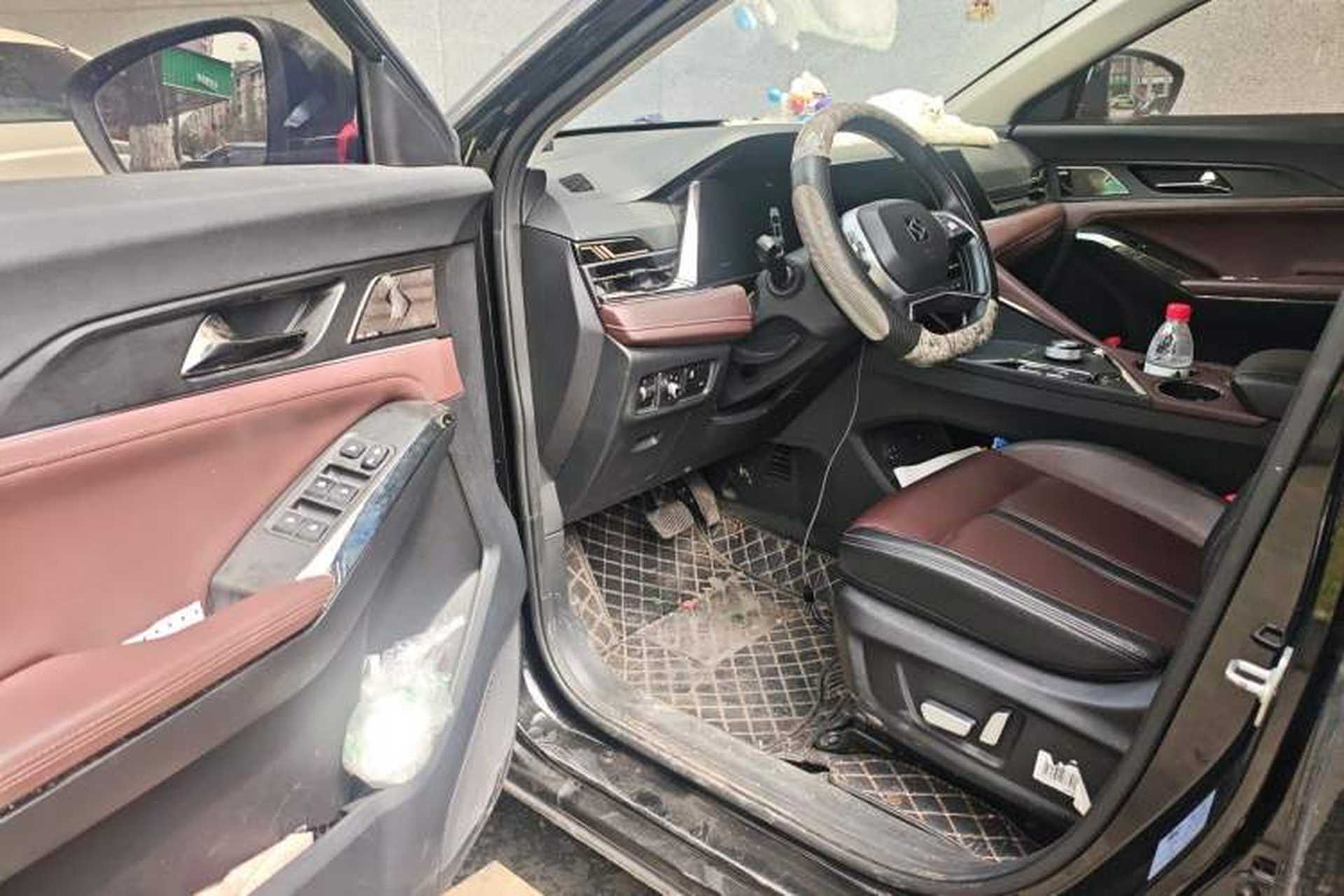 Used SOL X8 PLUS 2023 1.5 TGDI DCT Smart Edition 7-Seater Driver Seat