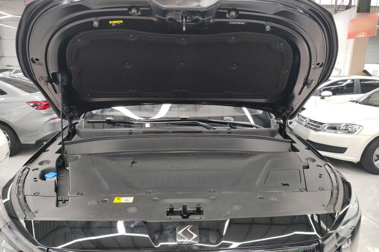 Used SOL X8 PLUS 2023 1.5 TGDI DCT Smart Edition 7-Seater Engine Bay