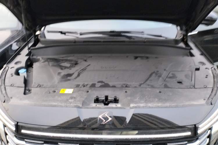 Used SOL X8 PLUS 2023 1.5 TGDI DCT Smart Edition 7-Seater Engine Bay