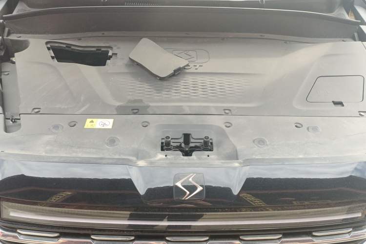 Used SOL X8 PLUS 2023 1.5 TGDI DCT Smart Edition 7-Seater Engine Bay