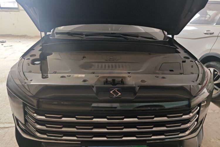 Used SOL X8 PLUS 2023 1.5 TGDI DCT Prestige Edition 7-Seater Engine Bay