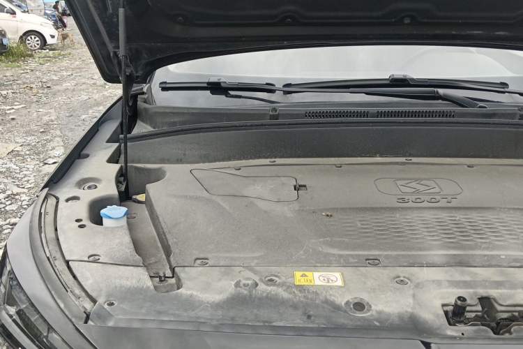 Used SOL X8 PLUS 2023 1.5 TGDI DCT Smart Edition 7-Seater Engine Bay Right