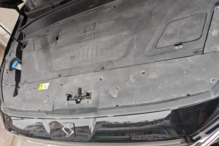 Used SOL X8 PLUS 2023 1.5 TGDI DCT Smart Edition 7-Seater Engine Bay