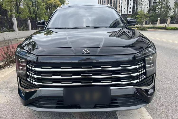 Used SOL X8 PLUS 2023 1.5 TGDI DCT Luxury Edition 7-Seater Exterior 1