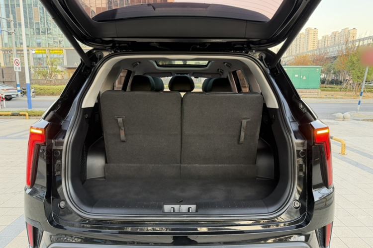 Used SOL X8 PLUS 2023 1.5 TGDI DCT Smart Edition 7-Seater Exterior 10