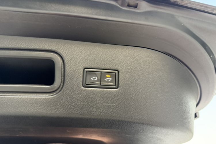 Used SOL X8 PLUS 2023 1.5 TGDI DCT Smart Edition 7-Seater Exterior 13