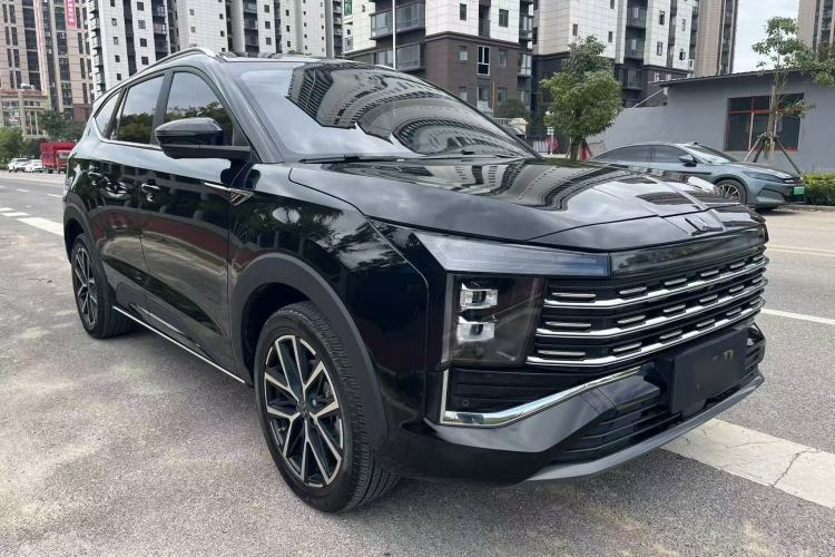 Used SOL X8 PLUS 2023 1.5 TGDI DCT Luxury Edition 7-Seater Exterior 2