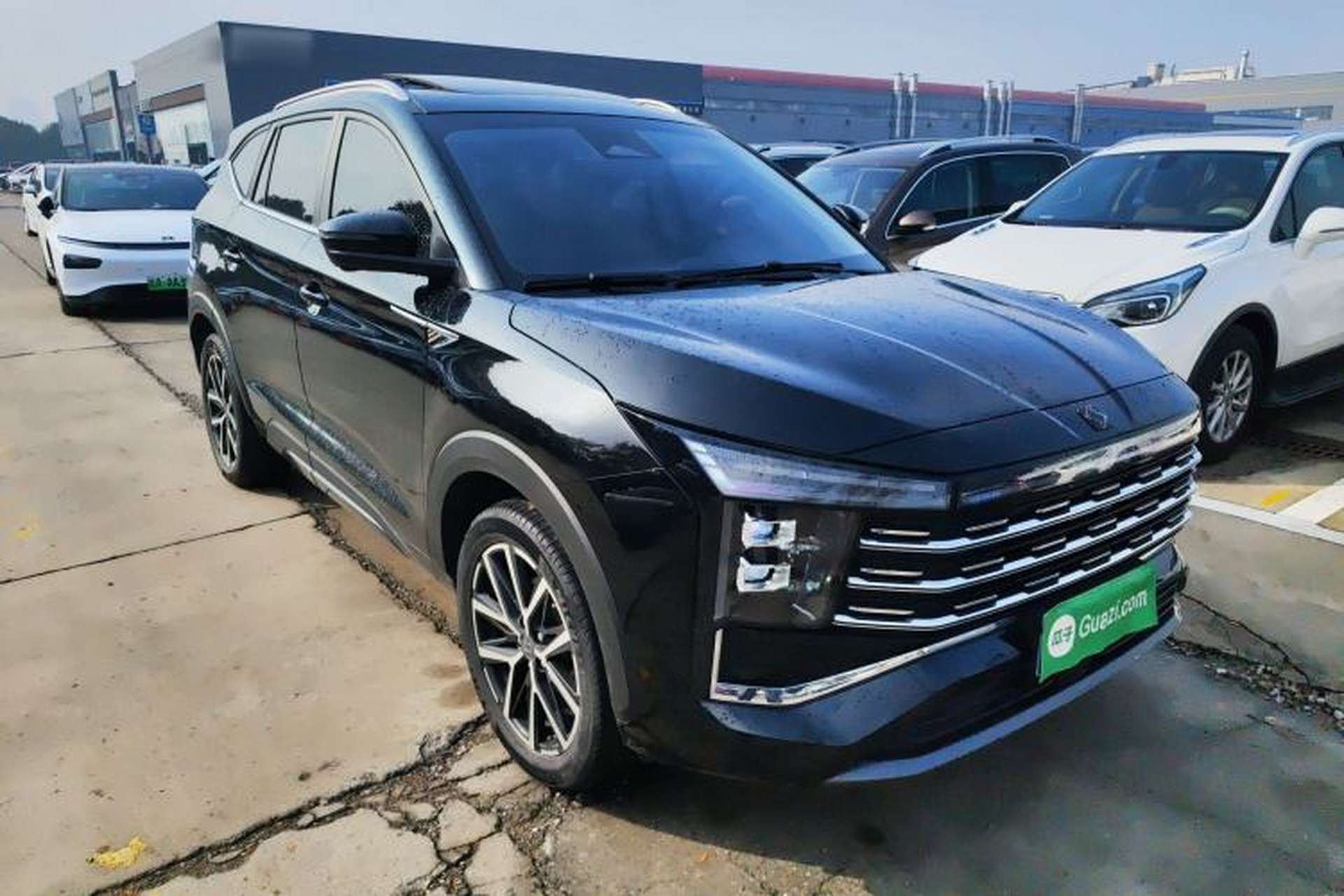 Used SOL X8 PLUS 2023 1.5 TGDI DCT ZhiShang Edition 7-Seater Exterior 2