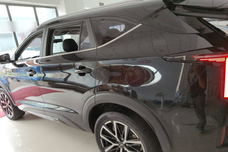 Used SOL X8 PLUS 2023 1.5 TGDI DCT Smart Edition 7-Seater Exterior 3