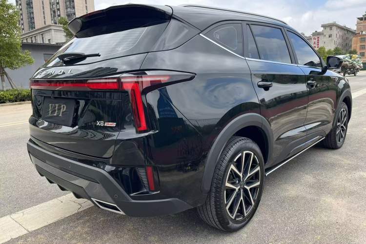 Used SOL X8 PLUS 2023 1.5 TGDI DCT Luxury Edition 7-Seater Exterior 6