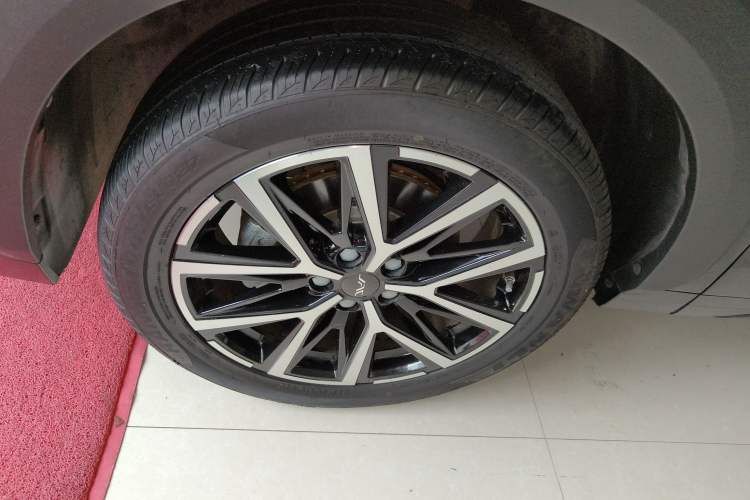 Used SOL X8 PLUS 2023 1.5 TGDI DCT Smart Edition 7-Seater Exterior 7