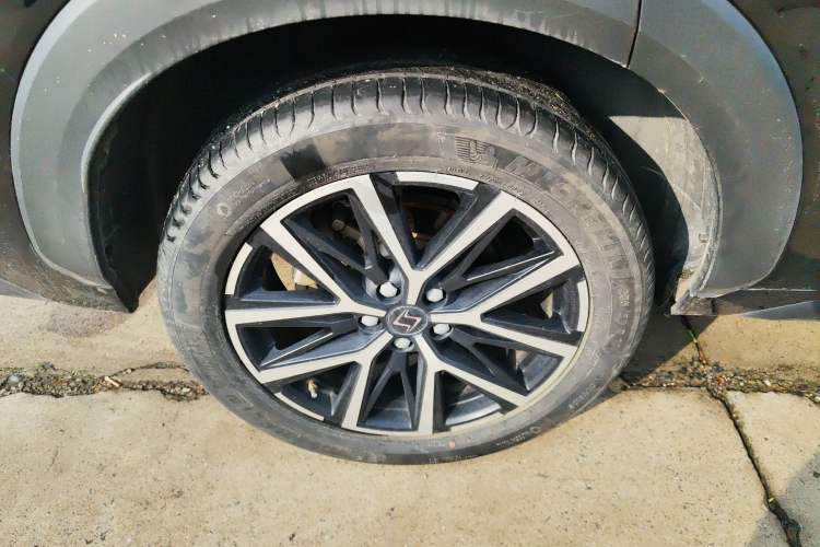 Used SOL X8 PLUS 2023 1.5 TGDI DCT ZhiShang Edition 7-Seater Exterior 8