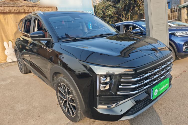 Used SOL X8 PLUS 2023 1.5 TGDI DCT ZhiShang Edition 7-Seater Front Right 45 Deg