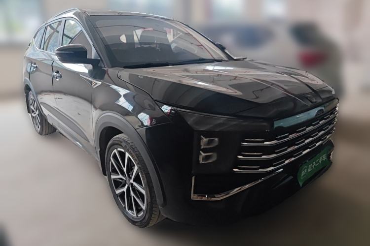 Used SOL X8 PLUS 2023 1.5 TGDI DCT Prestige Edition 7-Seater Front Right 45 Deg