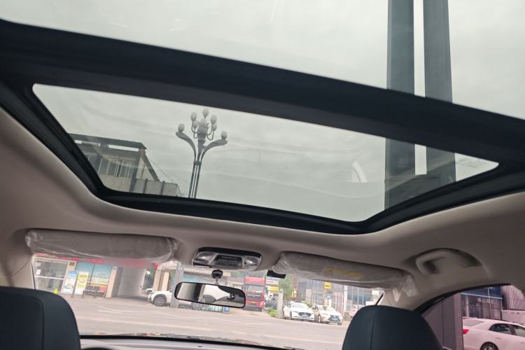 Used SOL X8 PLUS 2023 1.5 TGDI DCT Smart Home Edition 7-Seater Headliner