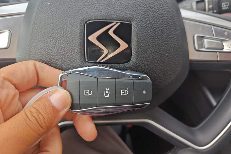 Used SOL X8 PLUS 2023 1.5 TGDI DCT Smart Edition 7-Seater Interior 1