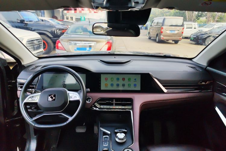 Used SOL X8 PLUS 2023 1.5 TGDI DCT ZhiShang Edition 7-Seater Interior 2