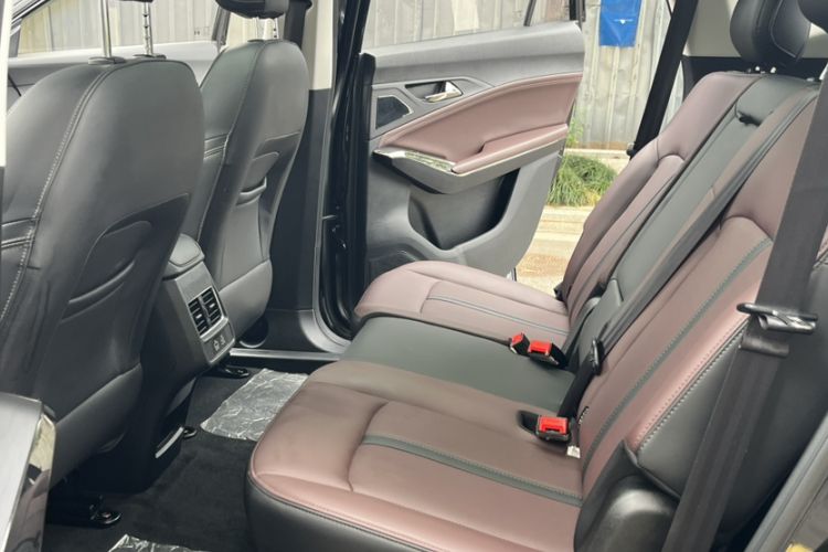 Used SOL X8 PLUS 2023 1.5 TGDI DCT Smart Edition 7-Seater Interior 8