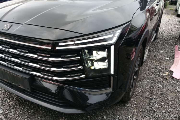 Used SOL X8 PLUS 2023 1.5 TGDI DCT Smart Edition 7-Seater Left Front Headlight