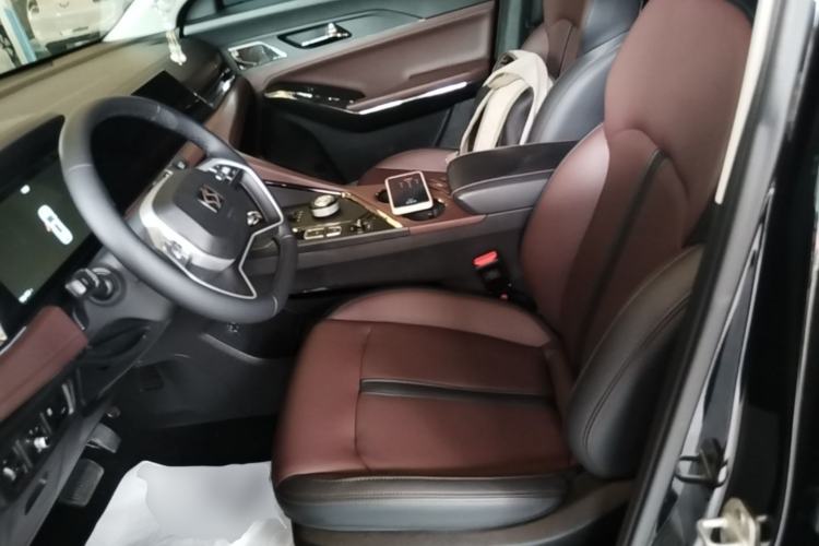 Used SOL X8 PLUS 2023 1.5 TGDI DCT Smart Edition 7-Seater Left Front Seat