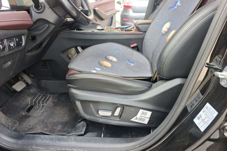 Used SOL X8 PLUS 2023 1.5 TGDI DCT Smart Edition 7-Seater Left Front Seat