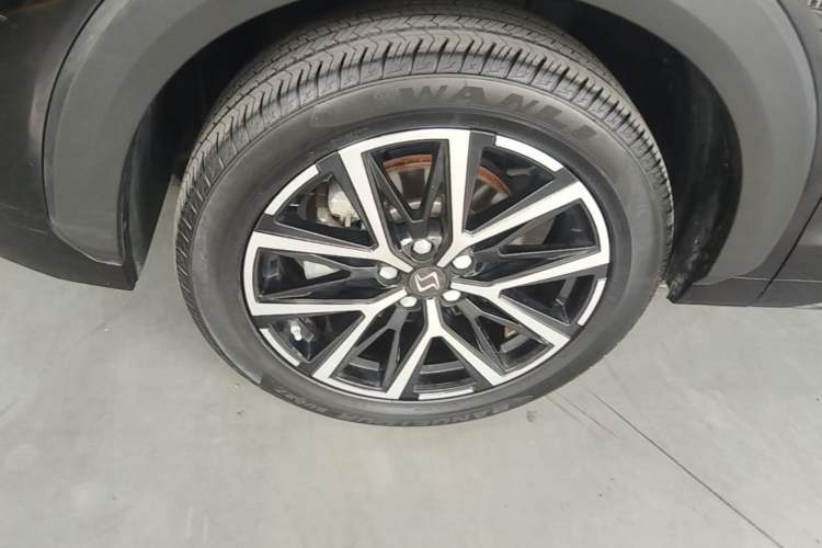 Used SOL X8 PLUS 2023 1.5 TGDI DCT Smart Edition 7-Seater Left Front Wheel Hub