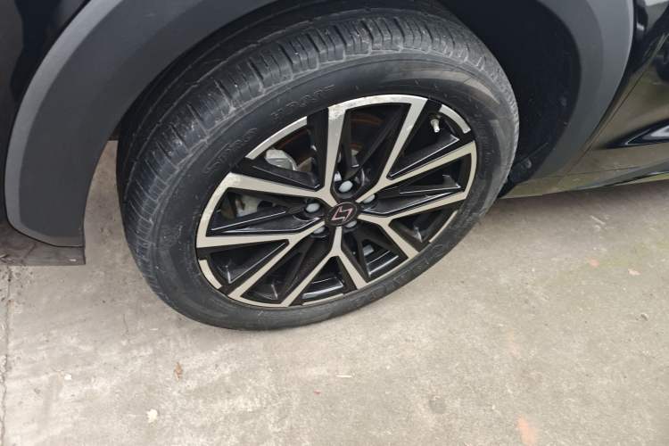 Used SOL X8 PLUS 2023 1.5 TGDI DCT Smart Home Edition 7-Seater Left Front Wheel Hub
