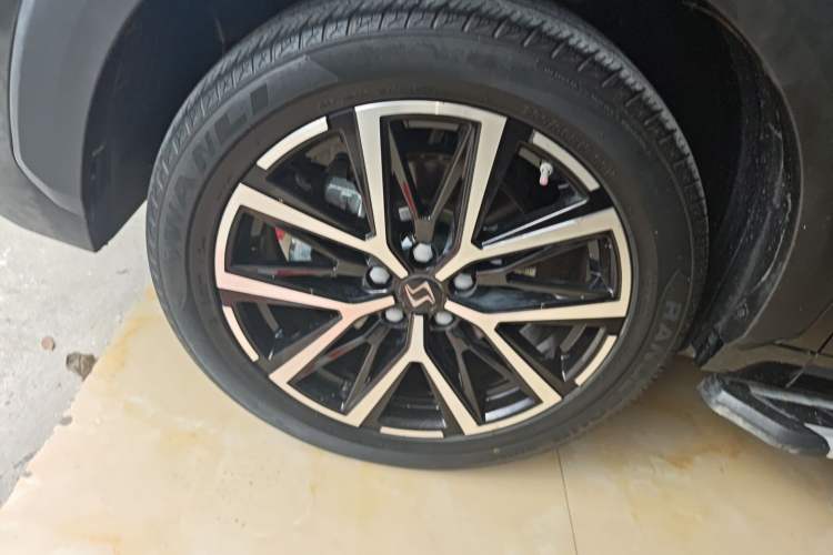 Used SOL X8 PLUS 2023 1.5 TGDI DCT Smart Home Edition 7-Seater Left Front Wheel Hub