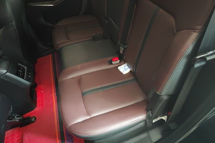 Used SOL X8 PLUS 2023 1.5 TGDI DCT Prestige Edition 7-Seater Left Rear Seat